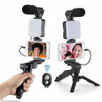 Vlogging Kit with Mic & Light Black